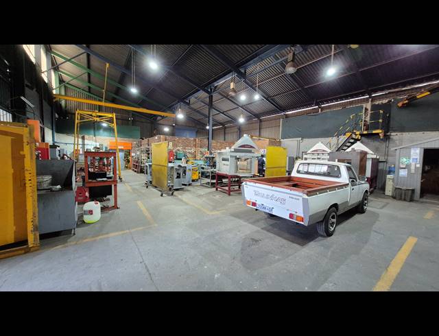 1,480M² FACTORY FOR SALE IN ANDERBOLT